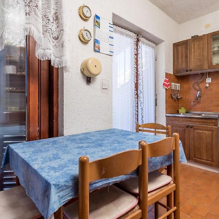 2 Bedroom Nice Apartment In Jablanac Exterior photo